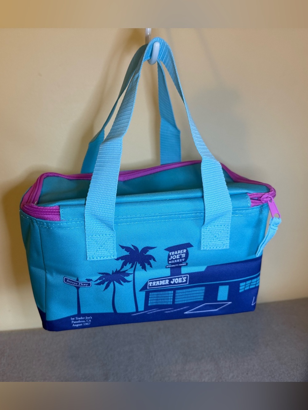 Trader Joe's Blue Insulated Mini Tote- with PINK zipper - Picture 6 of 8